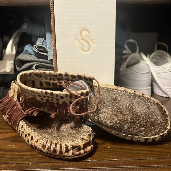Handmade moccasins cowboy boot sole women’s 8 crocodile print leather cowhide - Picture 1 of 4